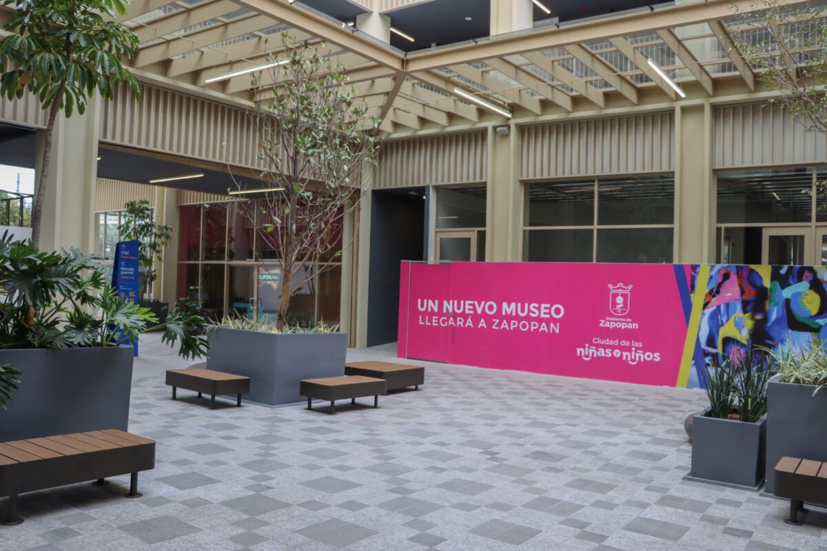 Plaza comercial Centro Zapopan museo