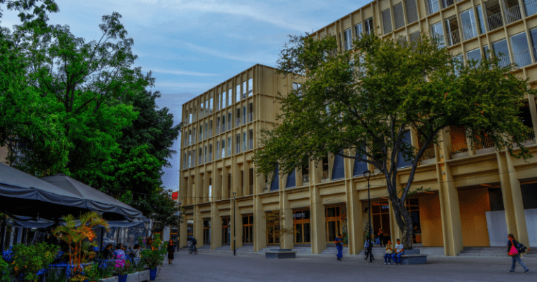 Ubicación de la plaza comercial Centro Zapopan y sus nuevas tiendas