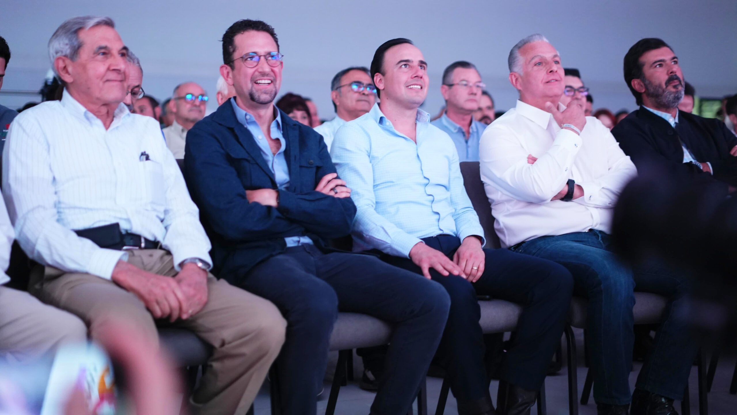 El gobernador Manolo Jiménez Salinas encabezó el Encuentro de Participación Ciudadana Coahuila 2030, realizado en Torreón.