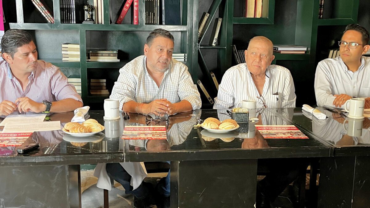 Conferencia de prensa para anunciar la Cuponera 2024 de CANIRAC Laguna.