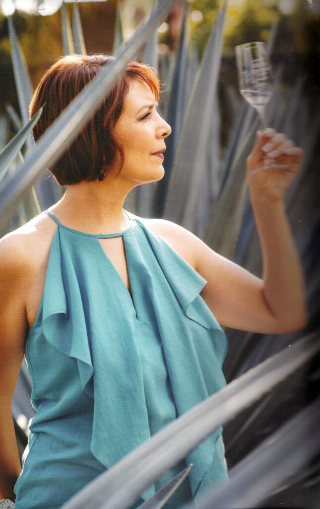 Ana María Romero, especialista y maestra tequilera, promotora y autora