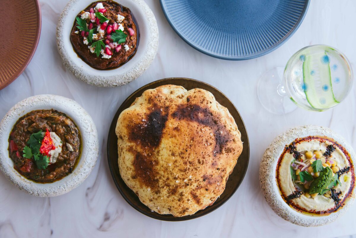 Alora restaurante mezcla sabores mediterráneos y californianos