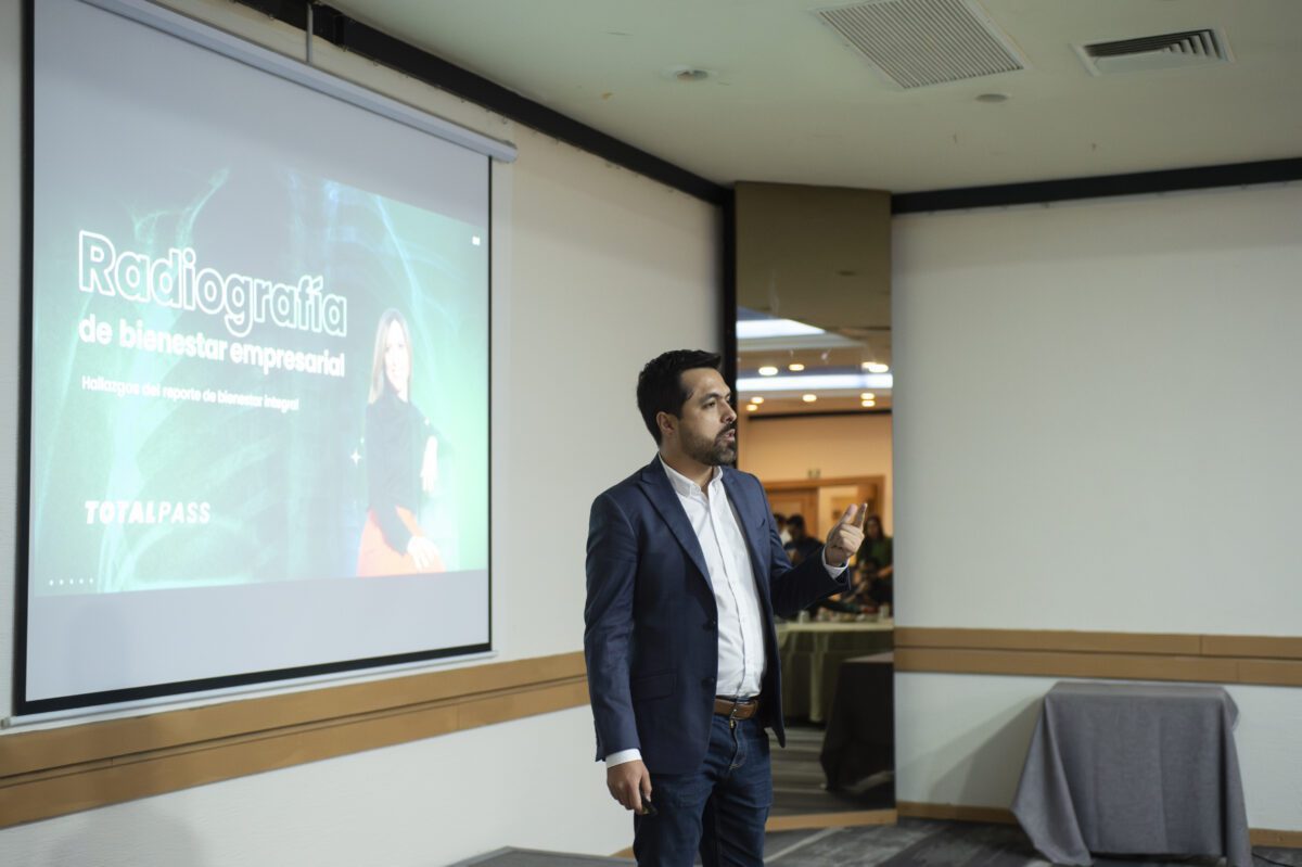 TotalPass presentó su 'Radiografía del Bienestar Empresarial' en el desayuno de ARIOAC