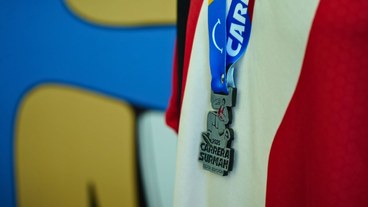 Medalla de la Carrera Surman 2025.