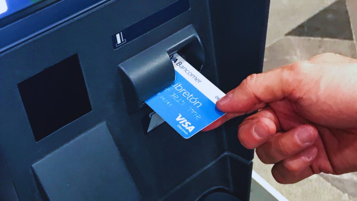 BBVA continúa con la cancelación masiva de cuentas: ¿Cómo evitarlo?