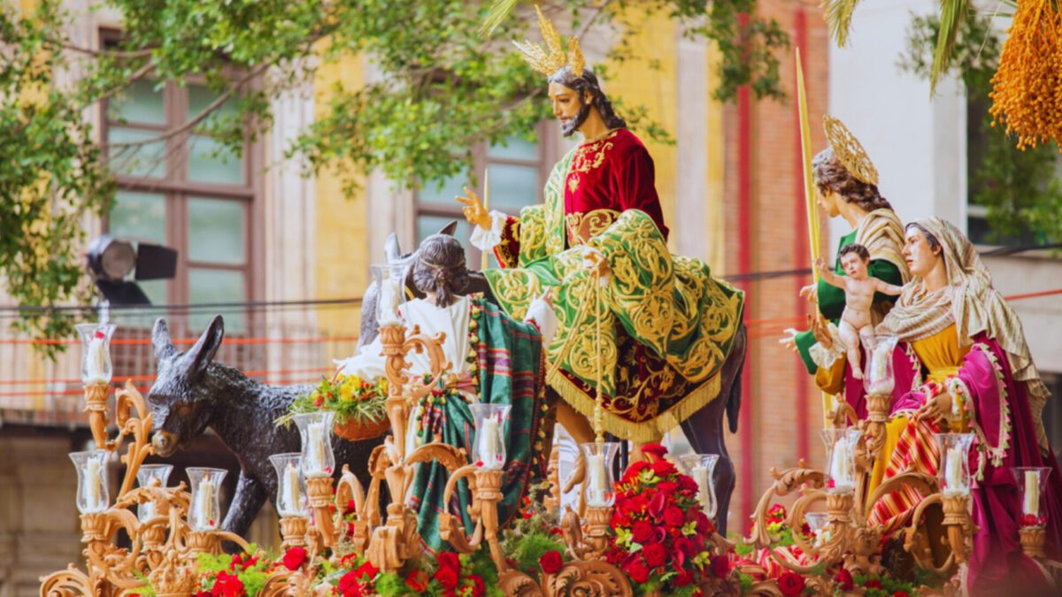 urismo y comercio impulsan economía en Semana Santa 2025