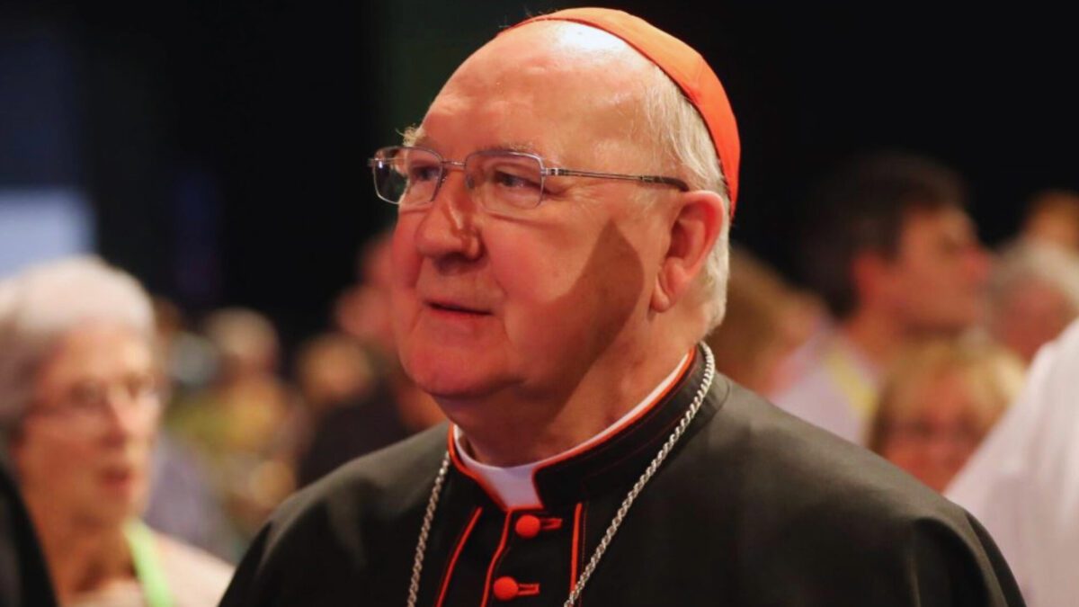 ¿Quién es Kevin Joseph Farrell, el cardenal camarlengo que suplirá al Papa Francisco en el Vaticano?