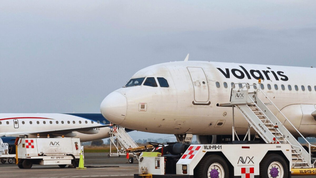 Volaris lanza nuevas rutas desde Monterrey previo a vacaciones 2025