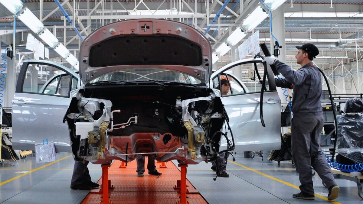 EU reduce aranceles a autos y autopartes mexicanas hasta 50%