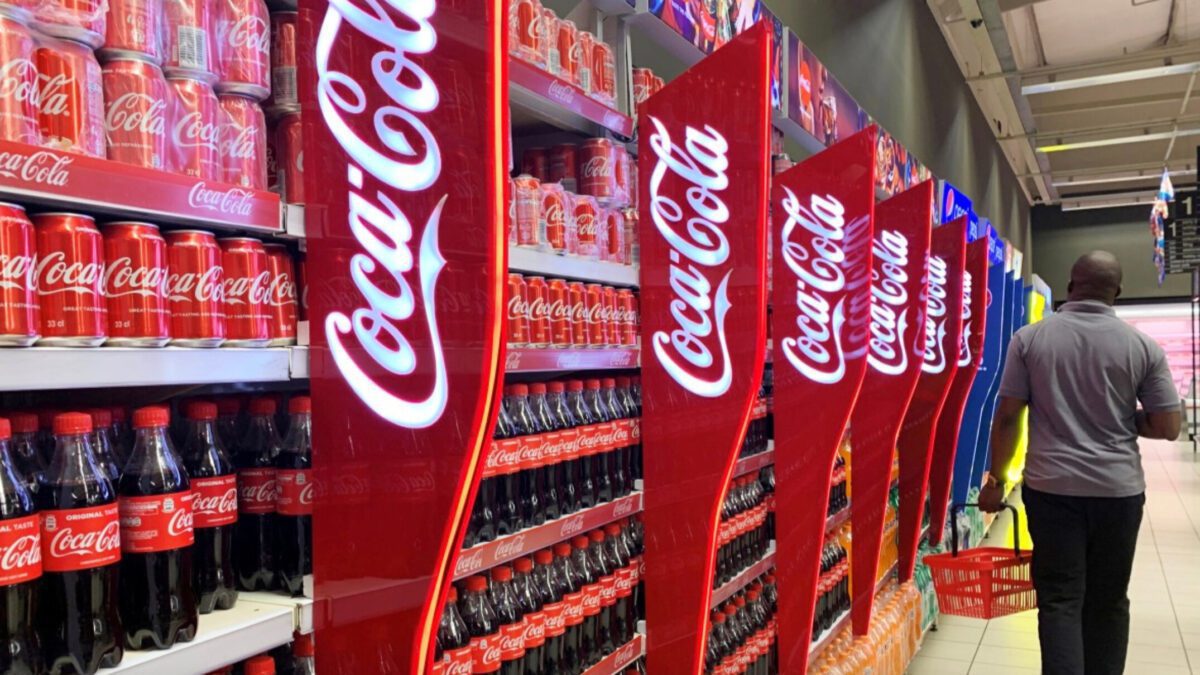 Coca-Cola construirá en Saltillo un centro logístico verde con energía solar