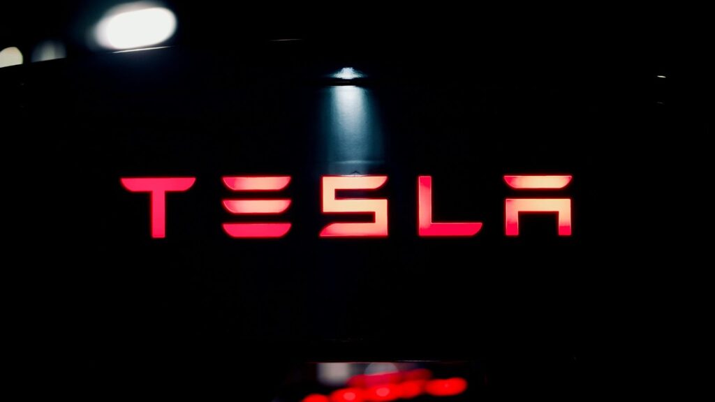 Tesla, de Elon Musk, estrena 'robotaxi' en Texas
