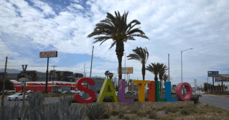 Cada 25 de julio, Saltillo se viste de historia para celebrar su aniversario. En 2025, la capital coahuilense conmemora 448 años desde su fundación