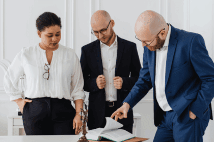 La inteligencia artificial sin gobernanza es una promesa rota: potencia sin control que pone en riesgo reputación, capital y futuro