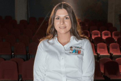 Ivonne Salinas en Universidad Carolina