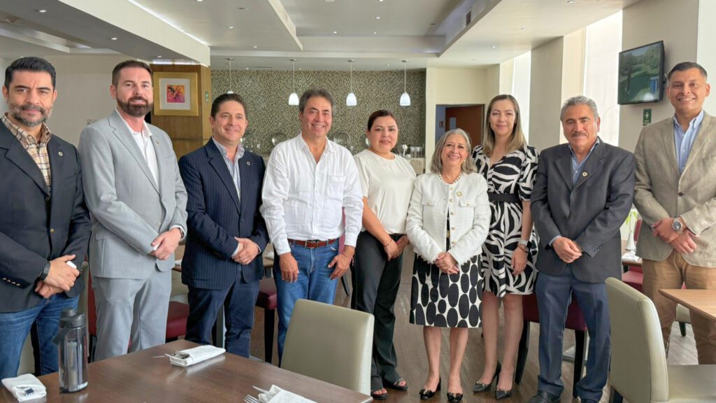 Delegaciones reunidas, con motivo del lanzamiento del Directorio Industrial Web de CANACINTRA.