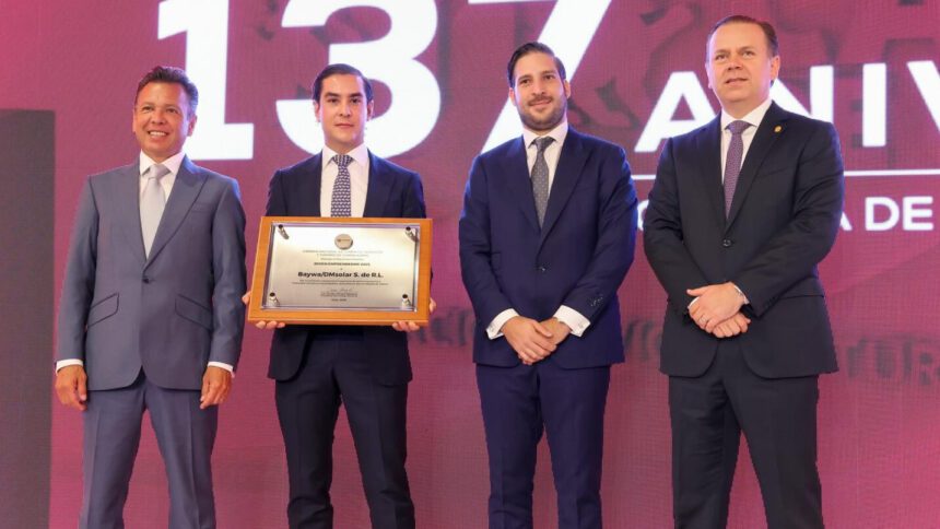 DMSolar recibe galardón por su impacto en el mercado de energía limpia en México