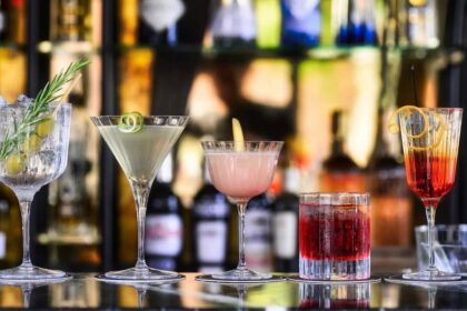 Descubre cervezas, rones y vinos únicos cerca de Guadalajara