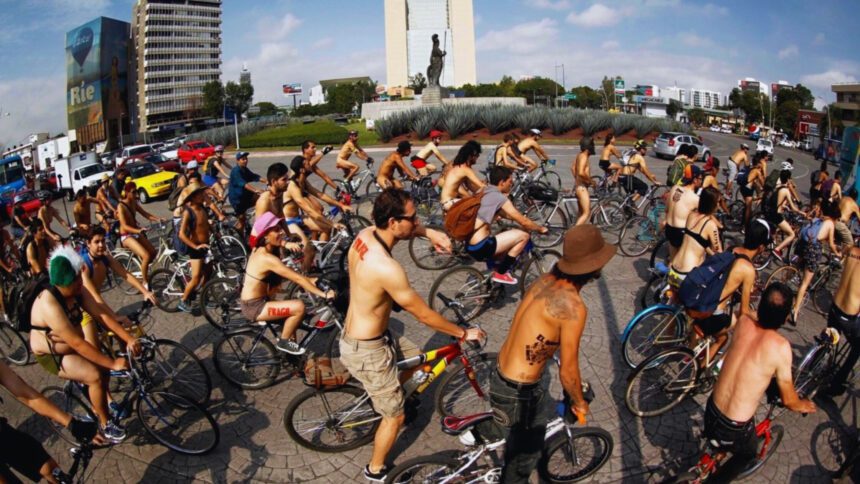 Fecha y ruta del World Naked Bike Ride 2025 en Guadalajara