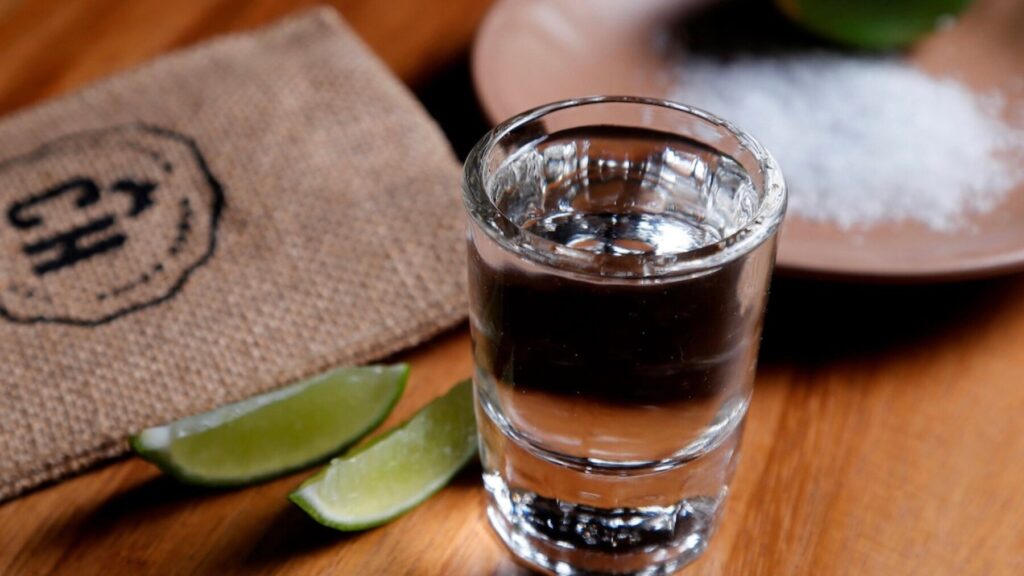 Adiós vinazas: Innovación jalisciense crea tequila más sustentable