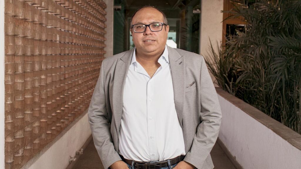 Daniel Alejandro Gómez, originario de Saltillo, dirige en Silicon Valley un centro de educación ejecutiva que impulsa el liderazgo con propósito, estrategia y humanidad.