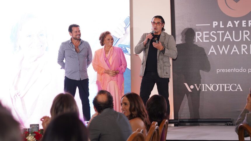 Eduardo Palazuelos, Susana Palazuelos y Carlos Gaytán