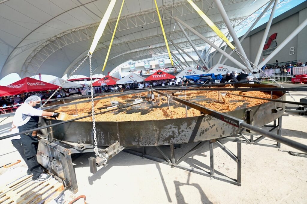 Torreón celebró la discada más grande del mundo, con el que rompió récord