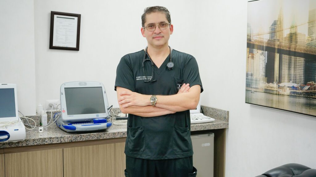 Fernández Cavazos es un referente nacional en Cardiología y Electrofisiología.