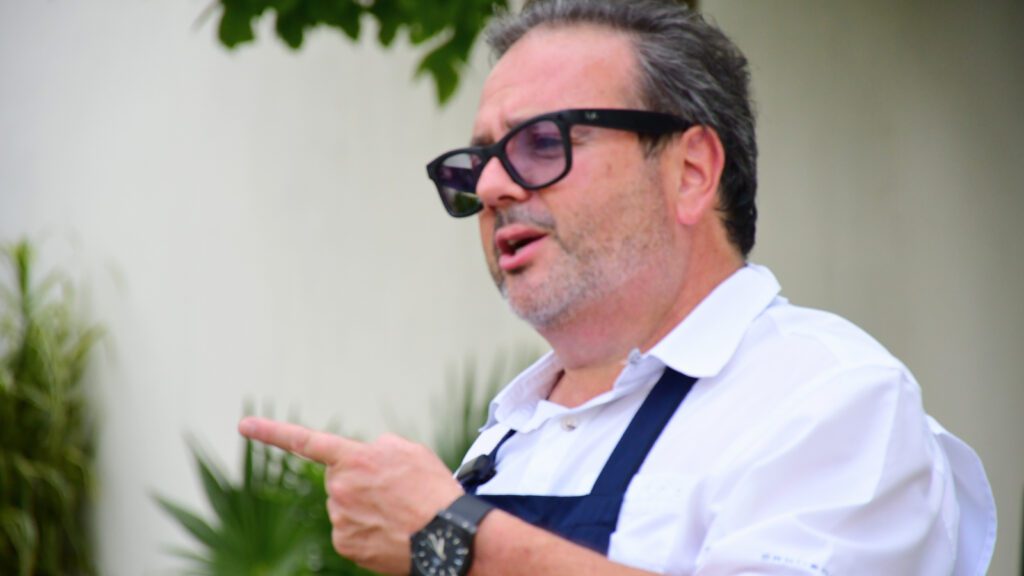 Nacho Herrera, reconocido chef y propietario de Tacostao y Las Hamburguesas de Lázaro.