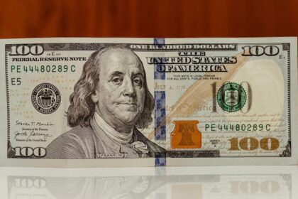 Así amaneció el dólar este lunes 6 de octubre: Tipo de cambio y bancos más baratos