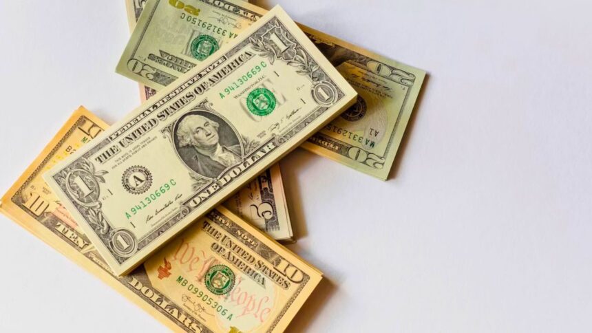 Así amaneció el dólar este martes 28 de octubre en México