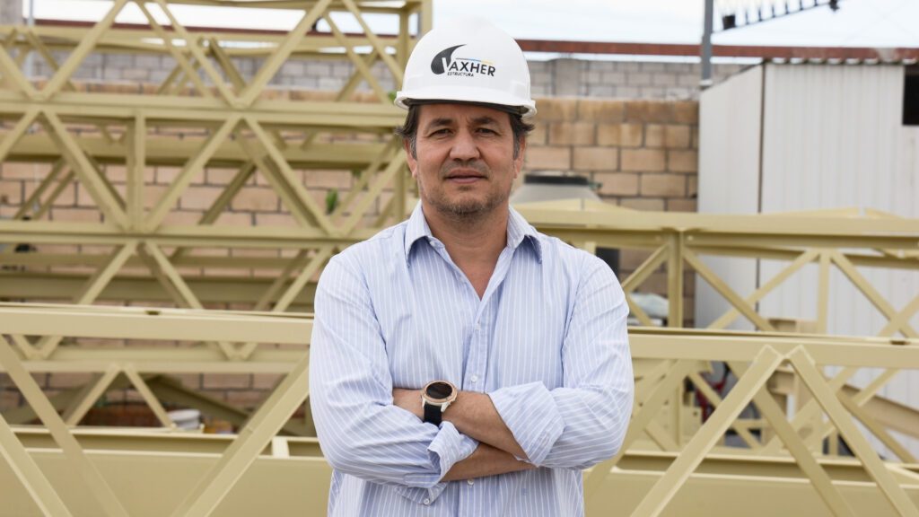 VAXHER, fundada por el ingeniero Adolfo Hermosillo, es una prueba sólida de que los negocios también se edifican con gratitud.