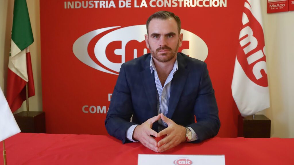 Para el ingeniero Alejandro, la capacitación y fortalecer la voz del gremio constructor ocupa un lugar prioritario en la CMIC Laguna.