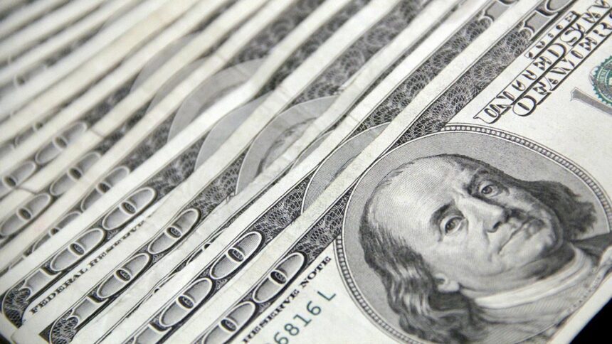 Dólar sube ligeramente este 24 de noviembre: Compra, venta y más detalles