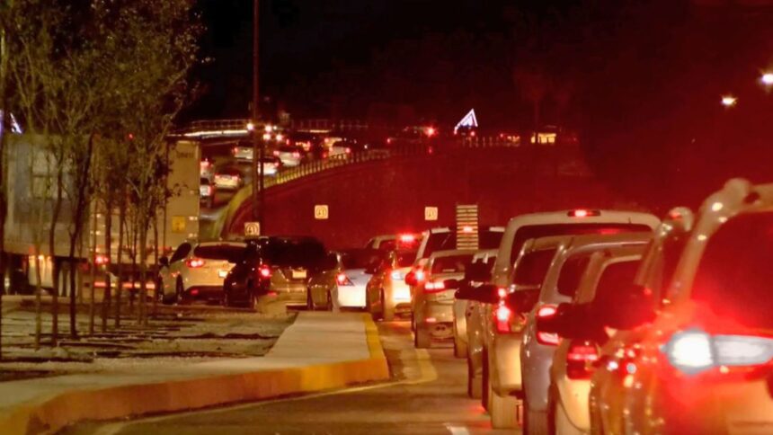 Tráfico en Torreón: las reglas no escritas para que las filas avancen más rápido