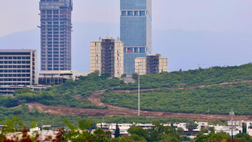 Así se construye la nueva interconexión entre San Pedro y Monterrey