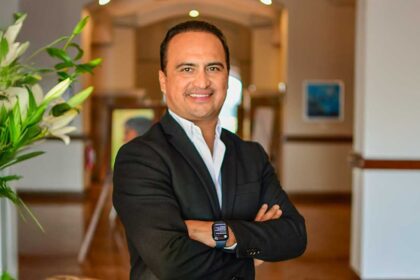 Juan Carlos Robles impulsa una nueva cultura empresarial basada en el acompañamiento, la claridad y la toma de decisiones inteligentes.