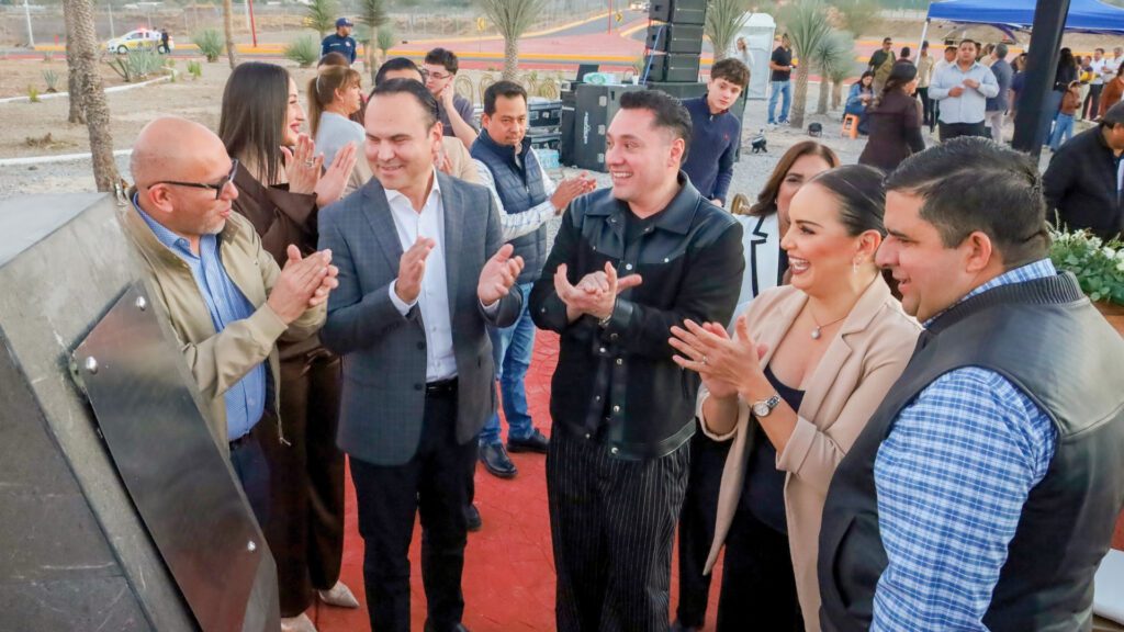 Develación de la placa de la Nasa Lagunera.