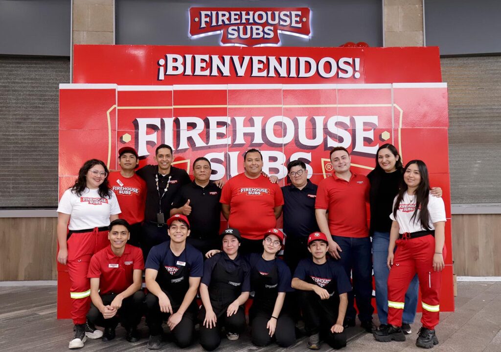 Firehouse Subs inauguró la nueva sucursal en Paseo La Fe 