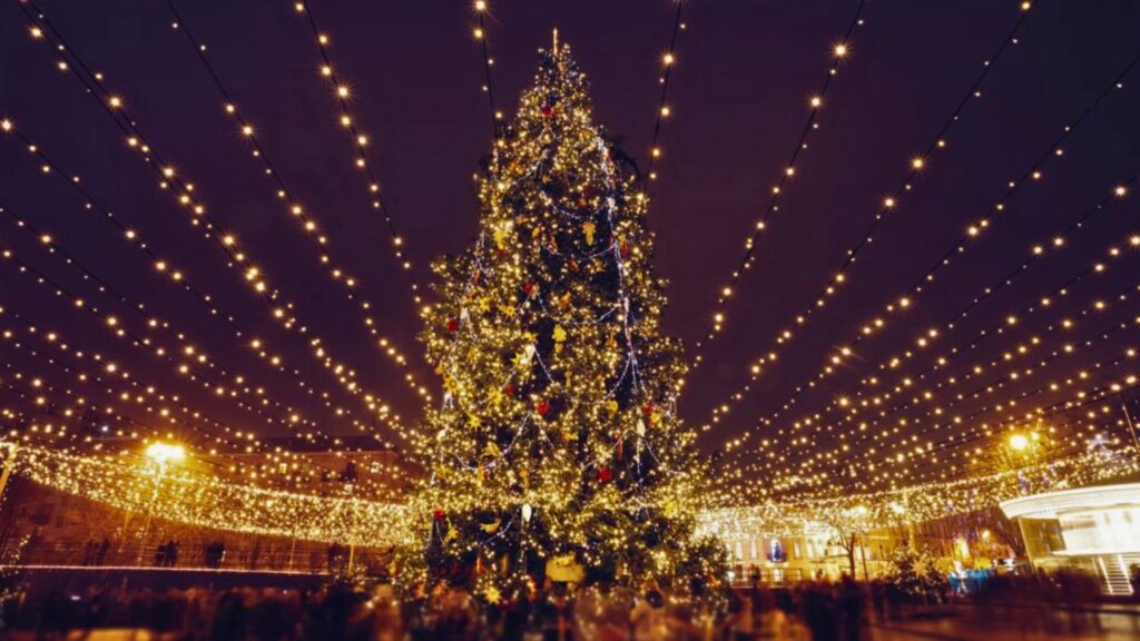 Vive la Navidad 2025 en Monterrey con desfiles, pistas de hielo y más