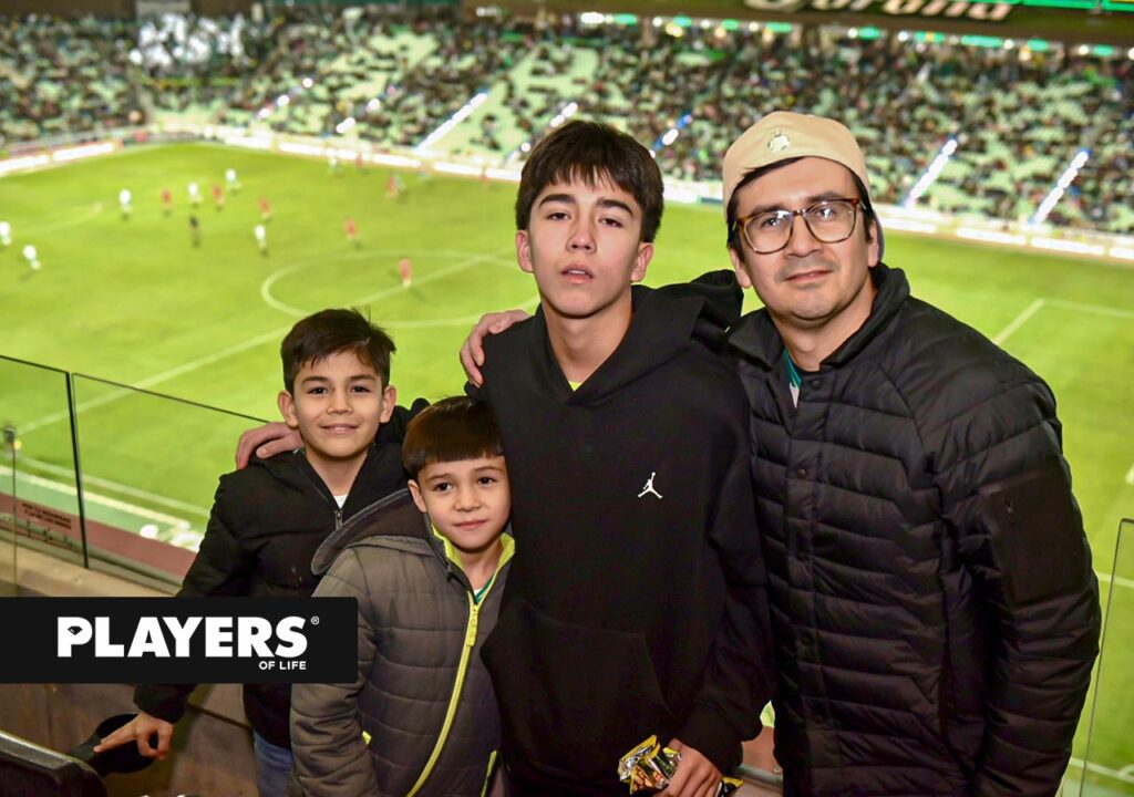 Club Santos vs Necaxa en el TSM.