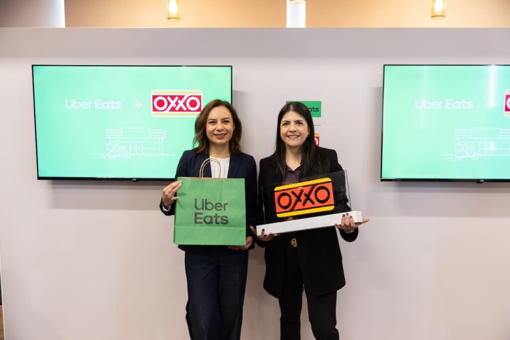 La alianza entre OXXO y Uber Eats marca un nuevo paso en la digitalización del consumo inmediato