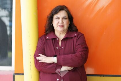 Adriana Riddle ha construido una vida dedicada a la educación, guiada por la esperanza colectiva