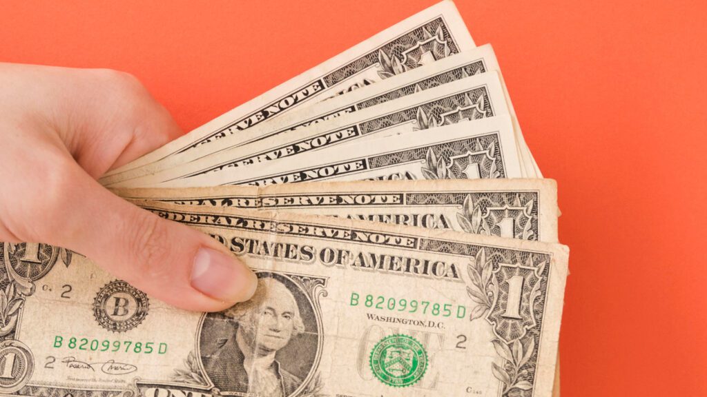 Infórmate sobre el precio del dólar en México HOY 27 de febrero