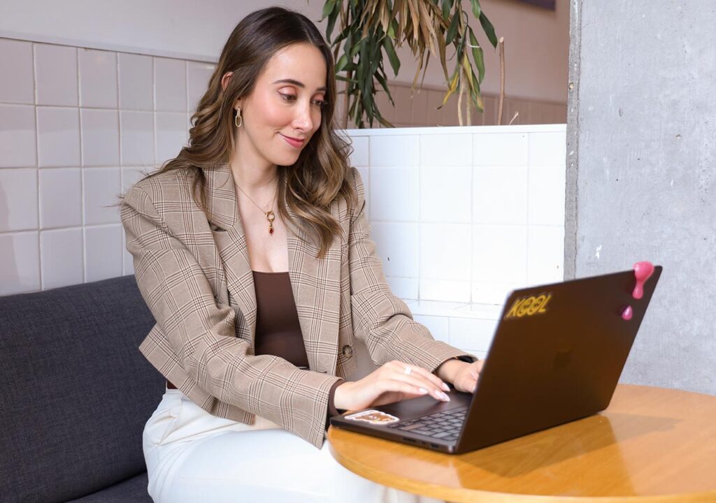 KARINA ROSAS, CEO DE KOOL STUDIO