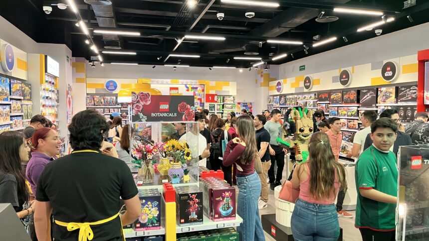 Nueva tienda LEGO en Plaza Cumbres Monterrey