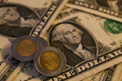 Conoce todos los detalles sobre el precio del dólar HOY 9 de abril