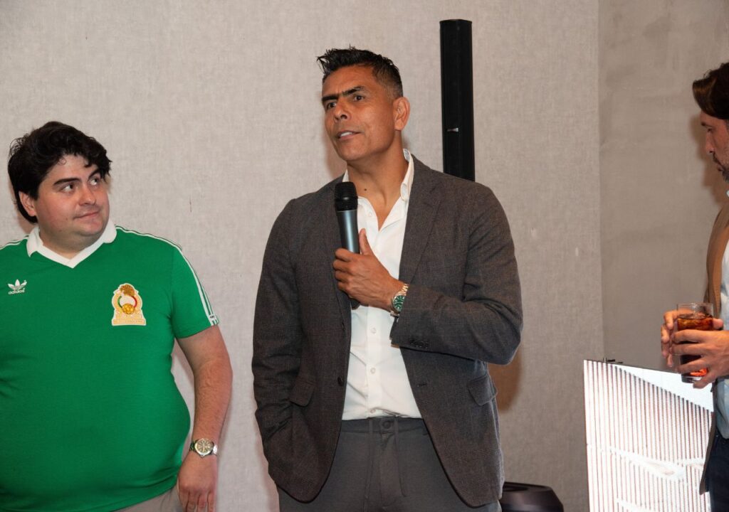 Depas y fútbol: Torre Poniente se pone en la ruta mundialista