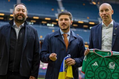 Samuel García promociona a Nuevo León en Suecia rumbo al Mundial 2026
