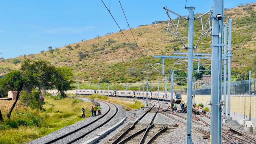 Hitachi Rail desarrollará corredor ferroviario Saltillo-Nuevo Laredo