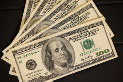 Dólar hoy en México: Así cotiza este viernes 5 de junio de 2026 y qué pasa con el peso